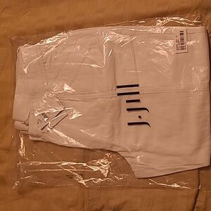 Womans size 10, white pants with elastic waist